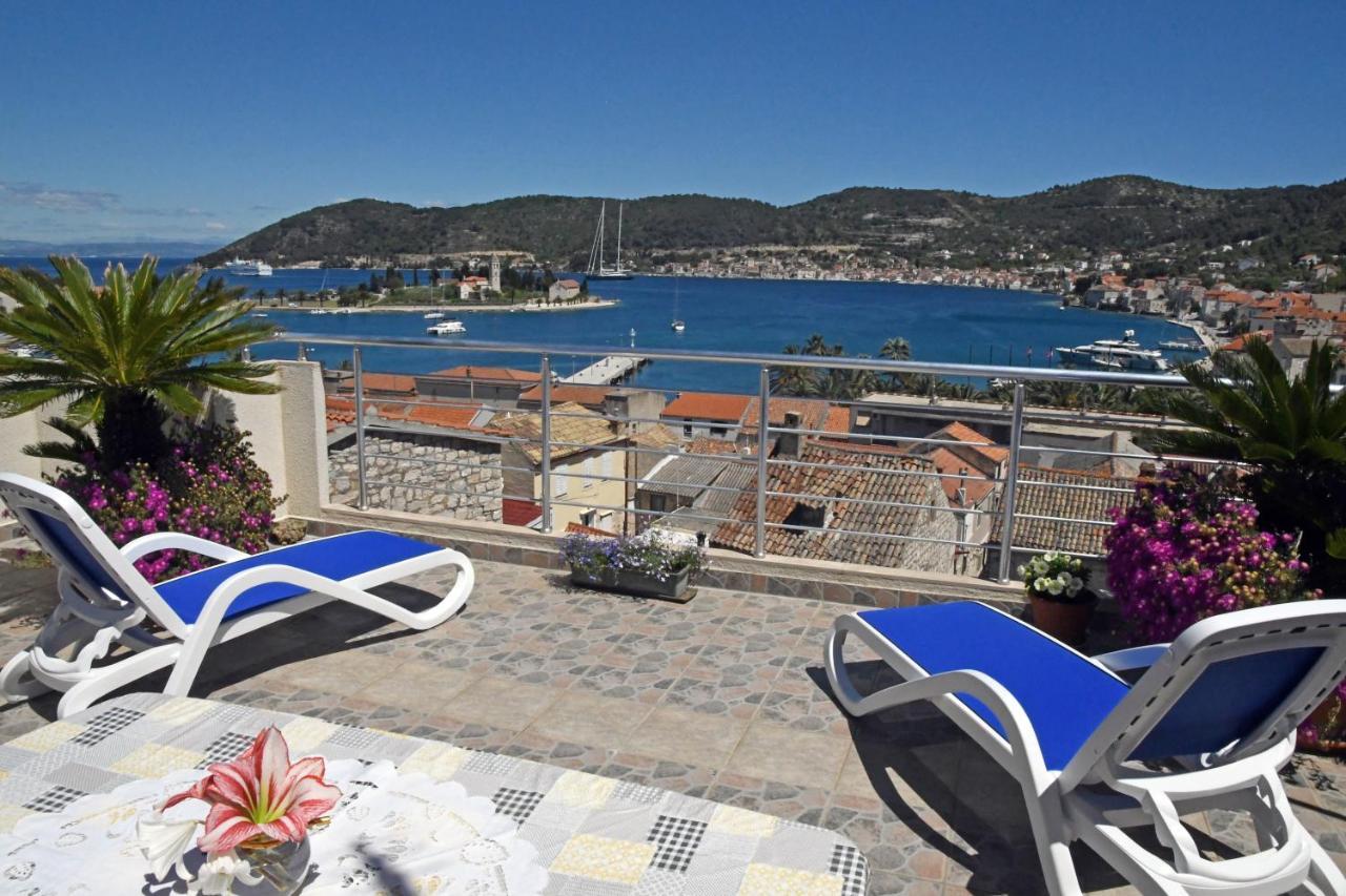 Apartment II Radisic Beautiful View Βις Εξωτερικό φωτογραφία