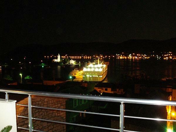 Apartment II Radisic Beautiful View Βις Εξωτερικό φωτογραφία