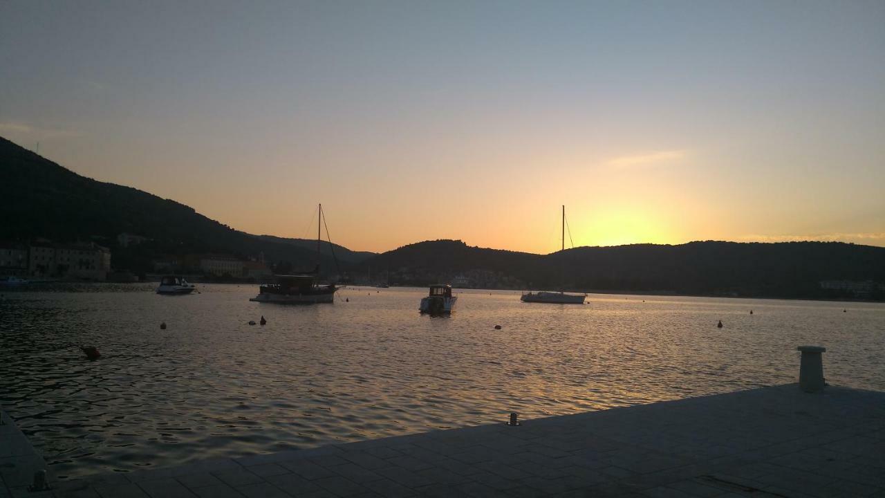 Apartment II Radisic Beautiful View Βις Εξωτερικό φωτογραφία